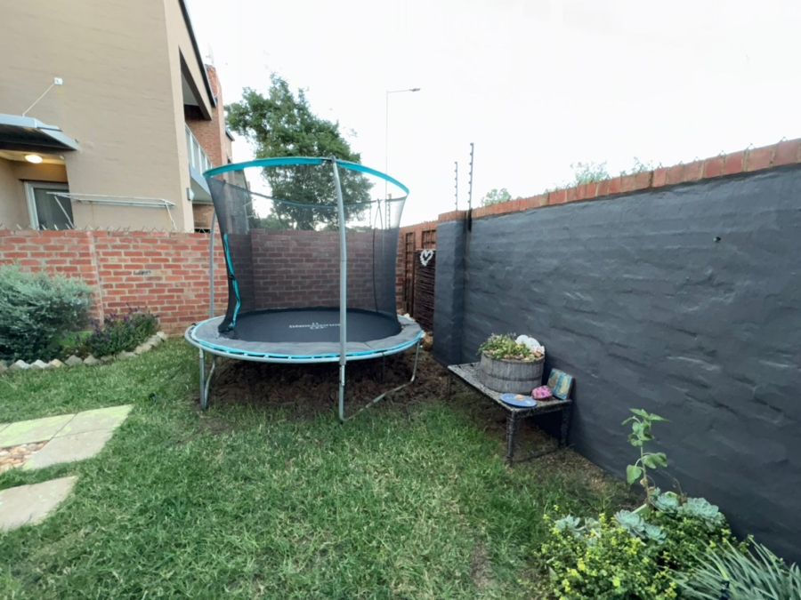 3 Bedroom Property for Sale in Safari Gardens North West